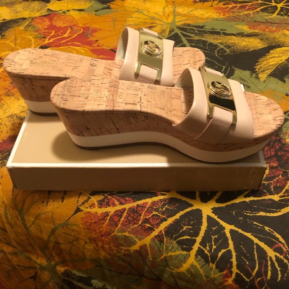 Michael Kors Leather Platform Shoes - Picture 4 of 4